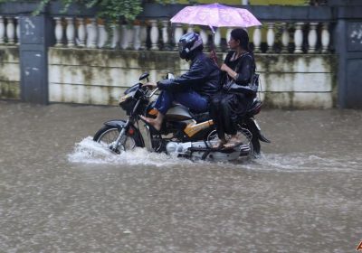 Jak zabezpieczyć motocykl podczas deszczu?